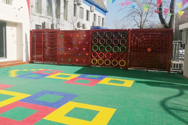 幼儿园悬浮式拼装地板户外地垫 幼儿园悬浮式拼装地板户外地垫